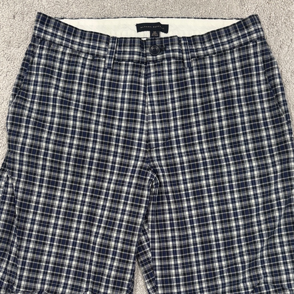 Banana Republic Blue and White Plaid Men's Flat Front Shorts
